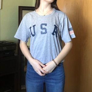 Cute crop top, Looks great as an oversized t-shirt